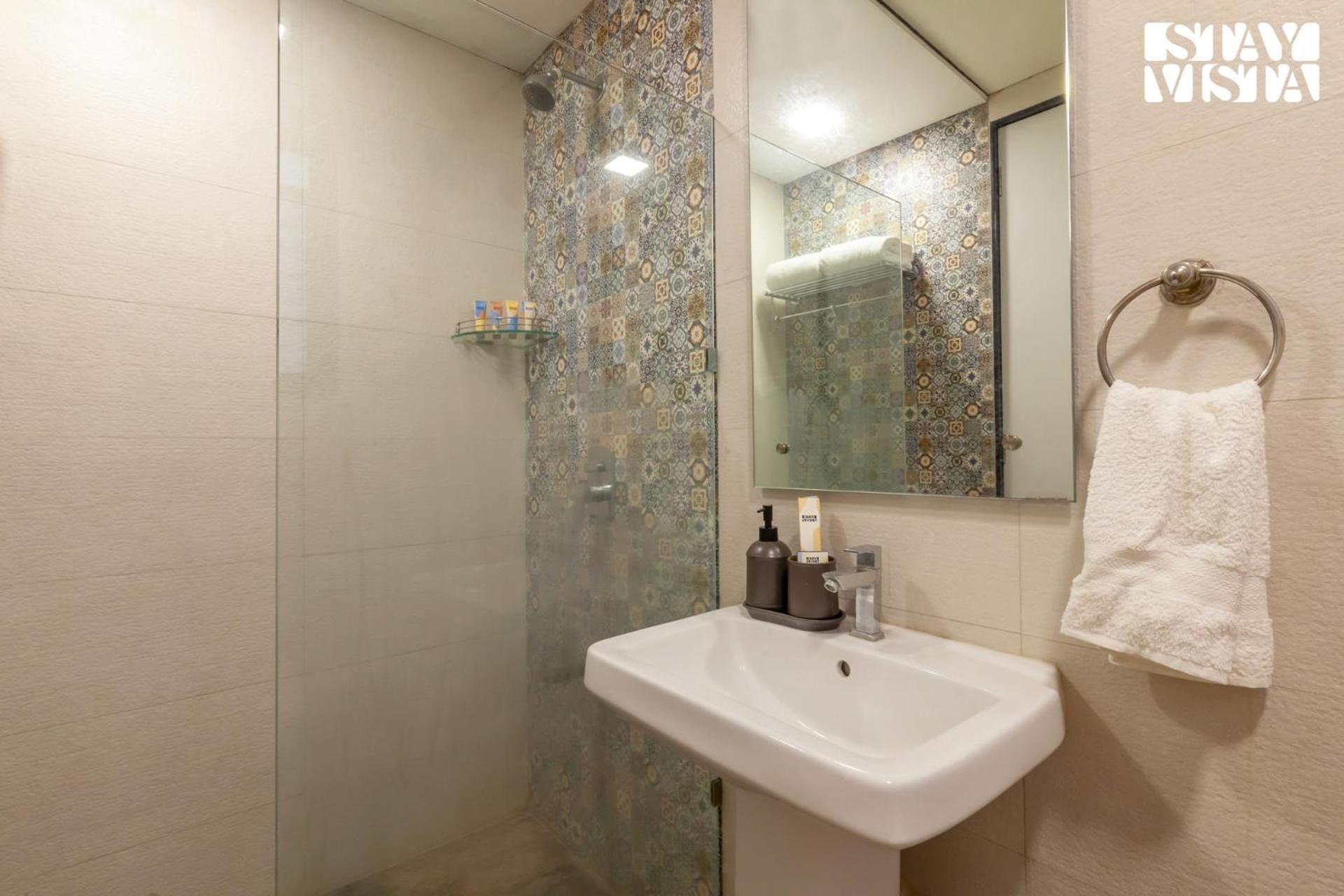 Stayvista'S Firefly Mountain Retreat - Villa With Private Pool, Gazebo & Terrace カルジャット エクステリア 写真