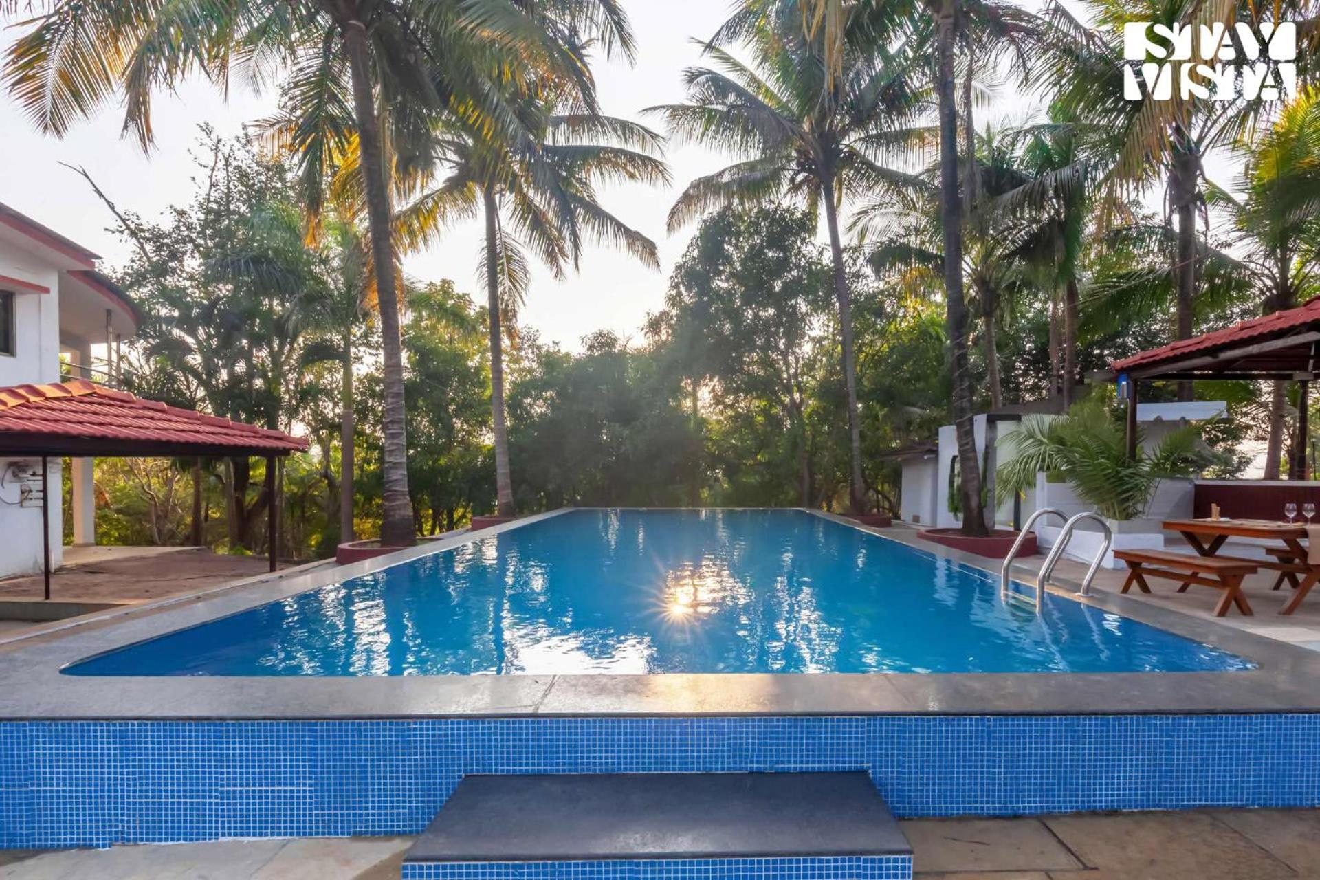 Stayvista'S Firefly Mountain Retreat - Villa With Private Pool, Gazebo & Terrace カルジャット エクステリア 写真
