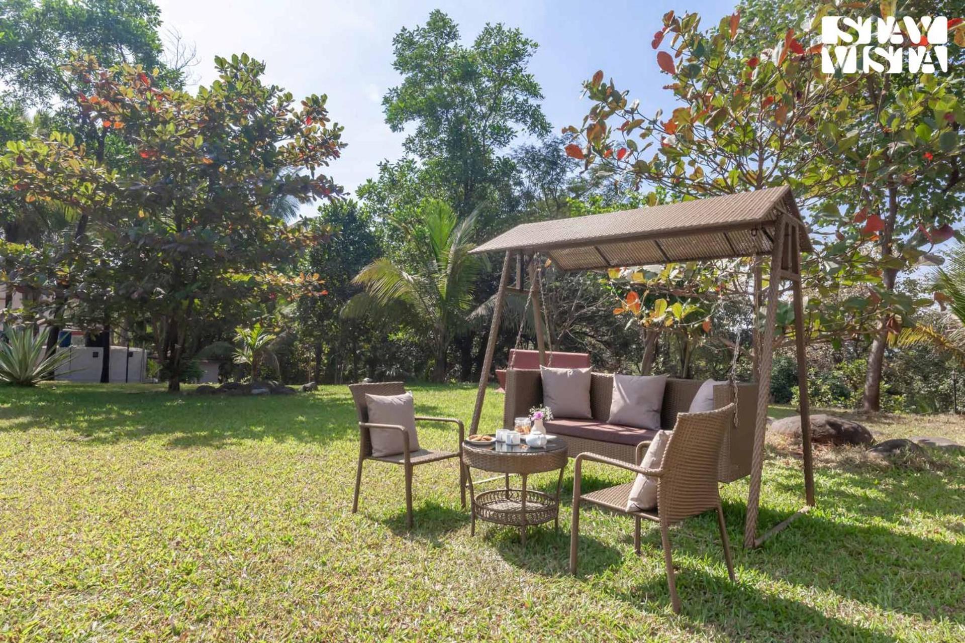 Stayvista'S Firefly Mountain Retreat - Villa With Private Pool, Gazebo & Terrace カルジャット エクステリア 写真